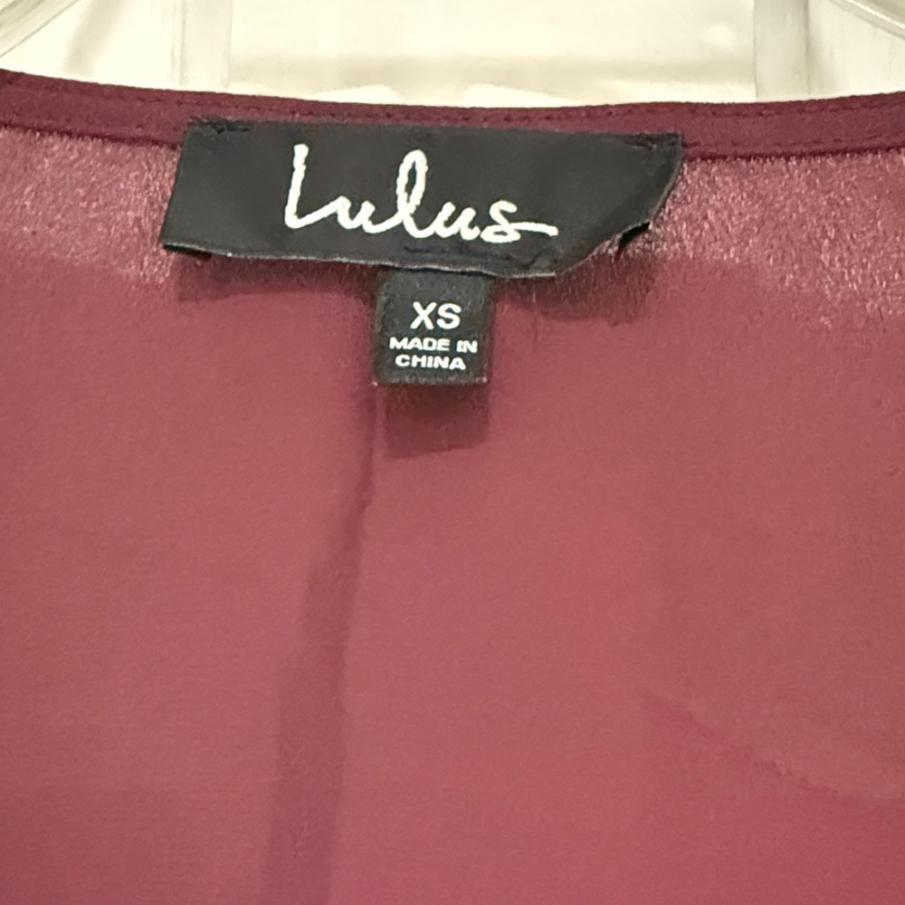 Lulus Elegant Burgundy Blouse Sz xs - Picture 3 of 4